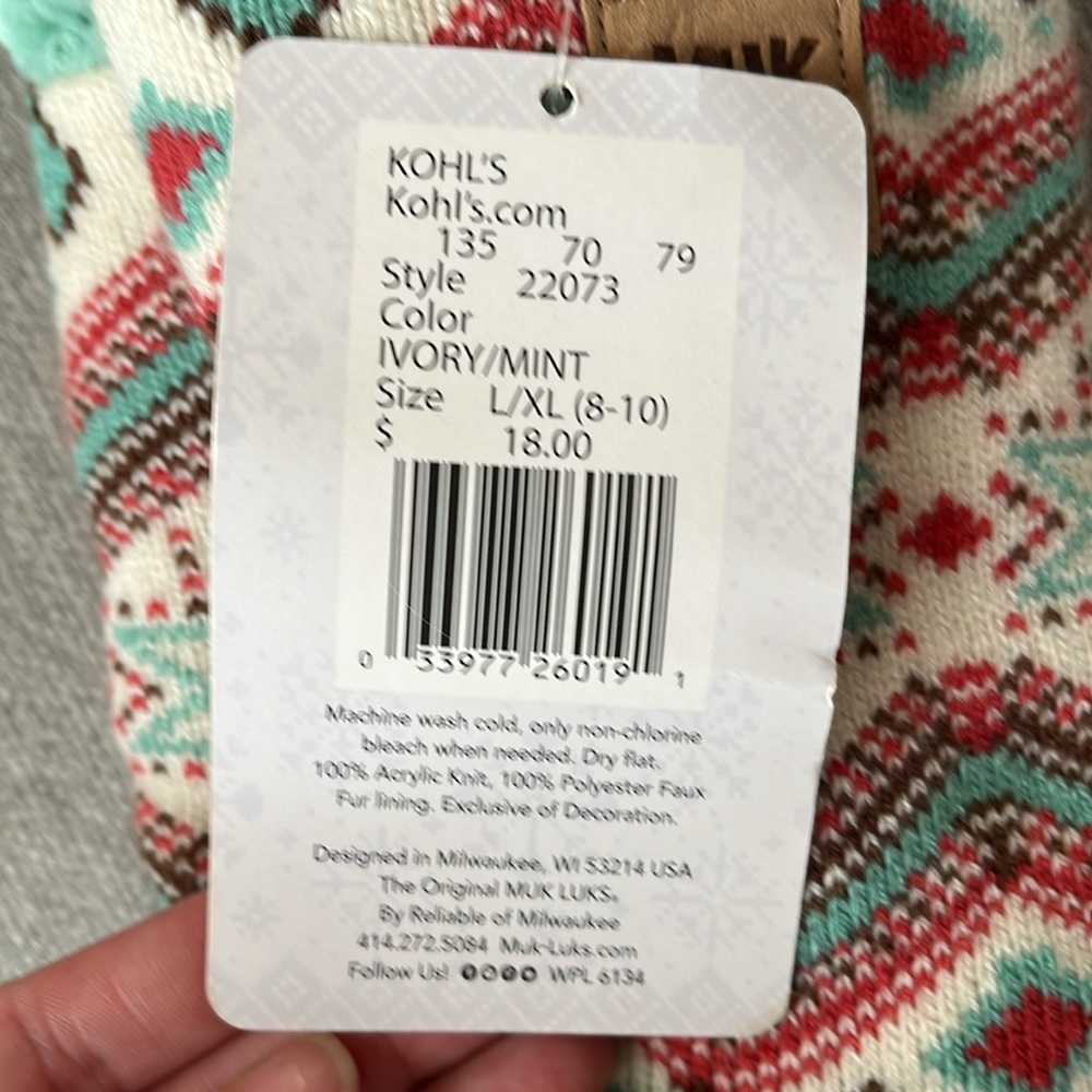 MUK LUKS CABIN SOCKS - Picture 7 of 7